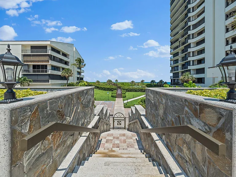 4000 N Ocean Dr #703 — Photo 52