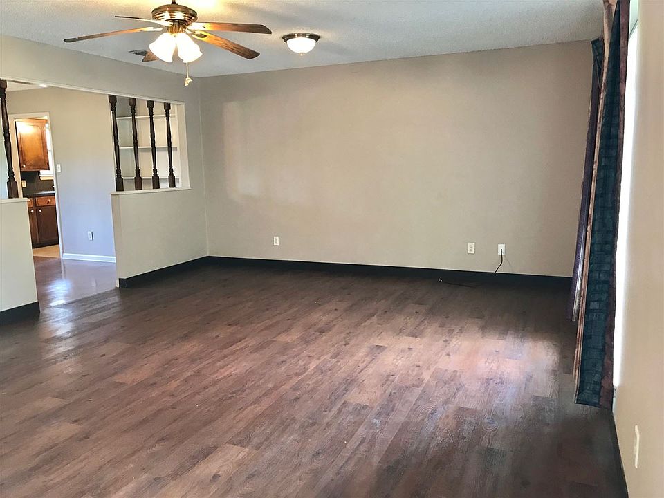 1st image of 4006 Forest Hills Dr