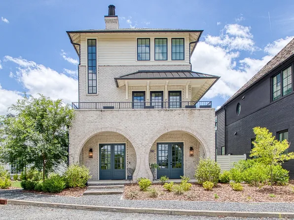 270 4th St, Fayetteville, GA 30214