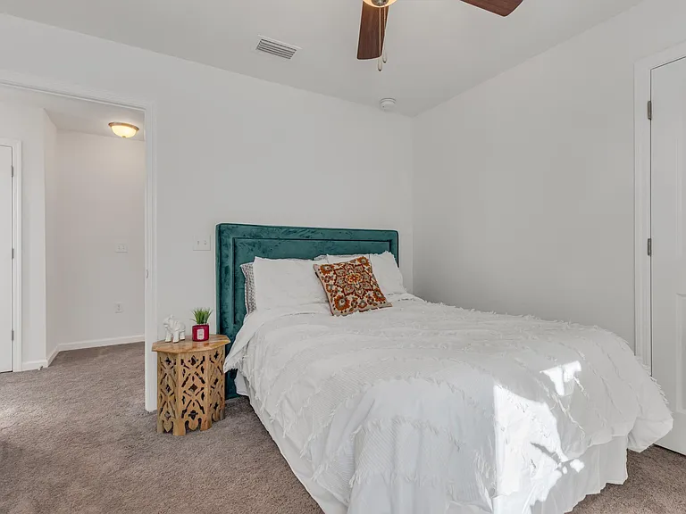 Upstairs Bedroom #3