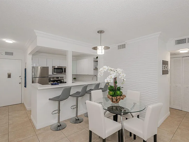 3140 S Ocean Dr #509 — Photo 2