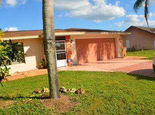 24 Lorelei Ave, Lehigh Acres, FL 33936