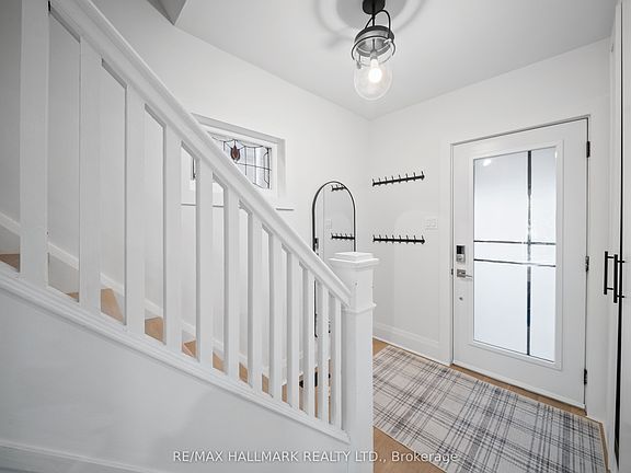 4th image of 34 Highcroft Rd