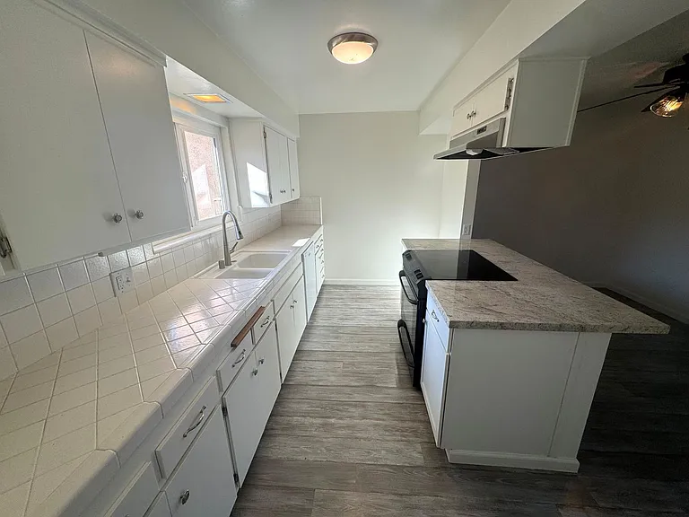 3135 Harbor Blvd — Photo 12