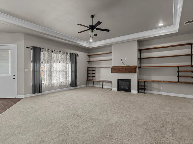 49 Berkshire Cir — Photo 6