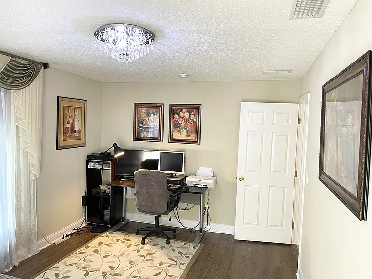 35 Postman Ln — Photo 3