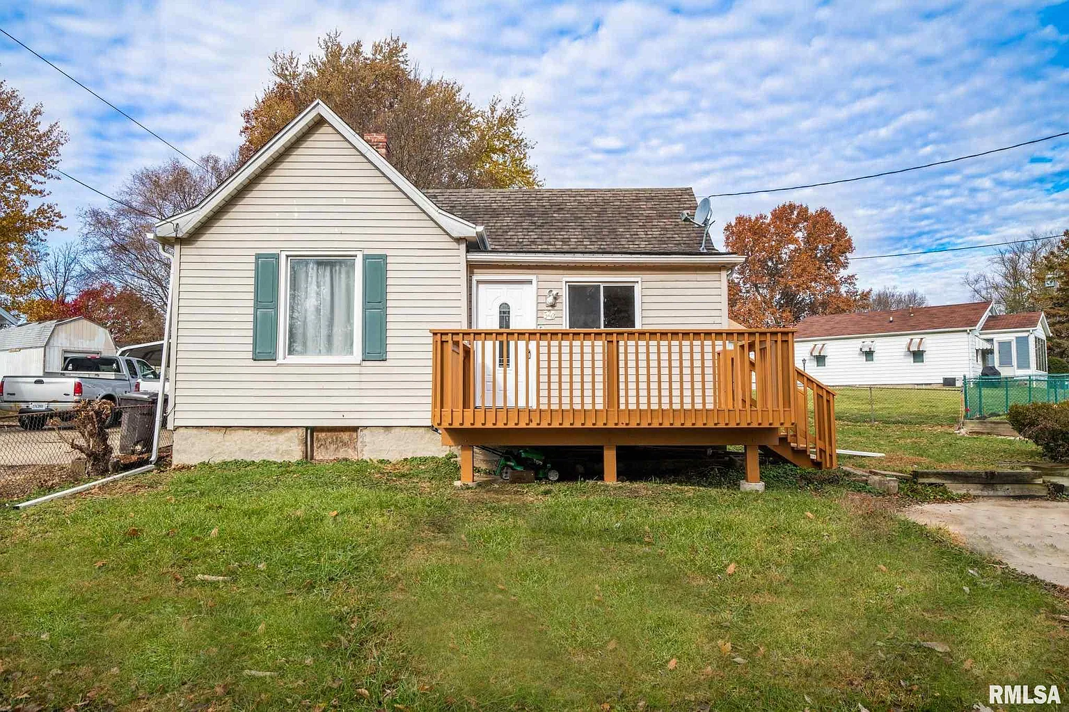 520 Pekin Ave photo 1