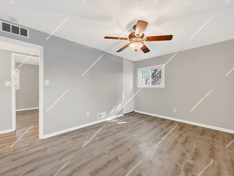 37863 Wendy Lee St — Photo 22