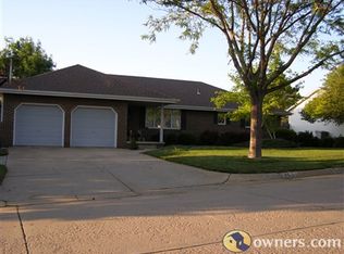 2531 Argonne Dr, Salina, KS 67401