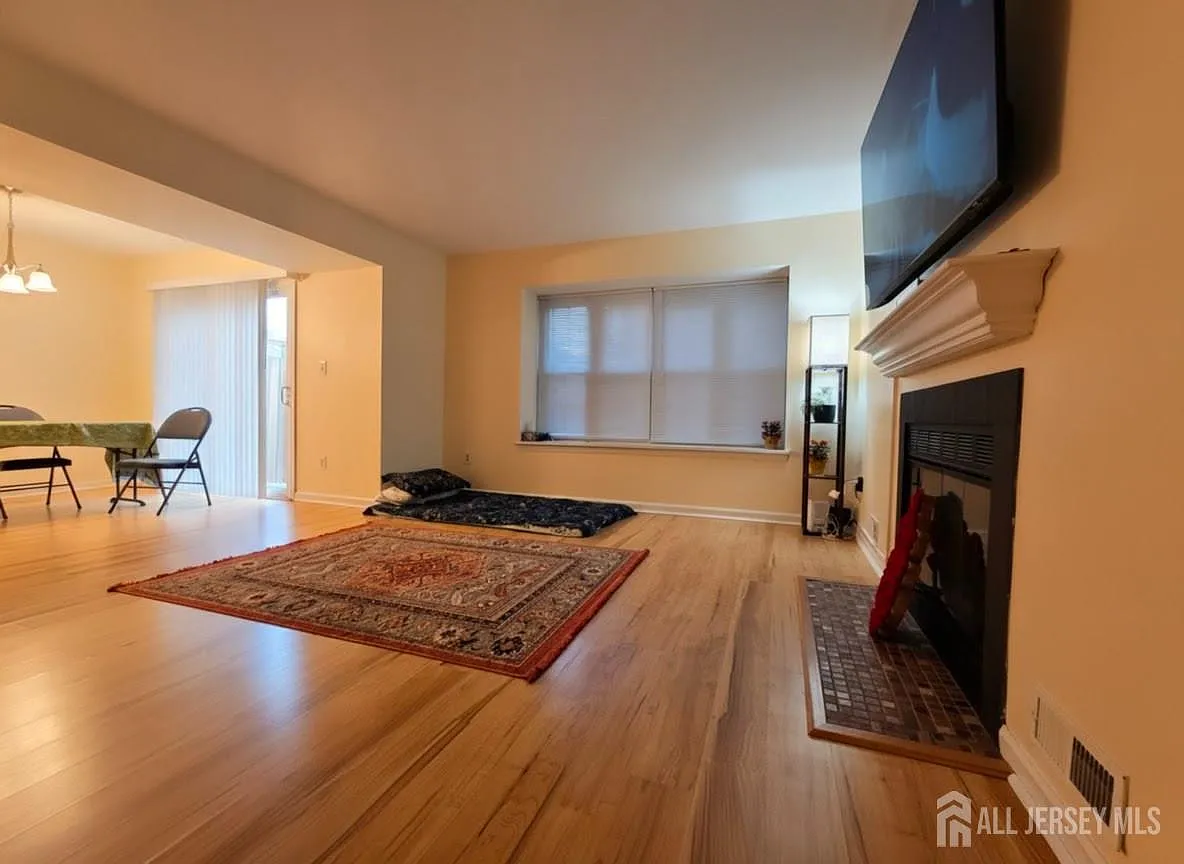 2 bed, 1.5 bath, 1104 sqft, $2,950 — Photo 1
