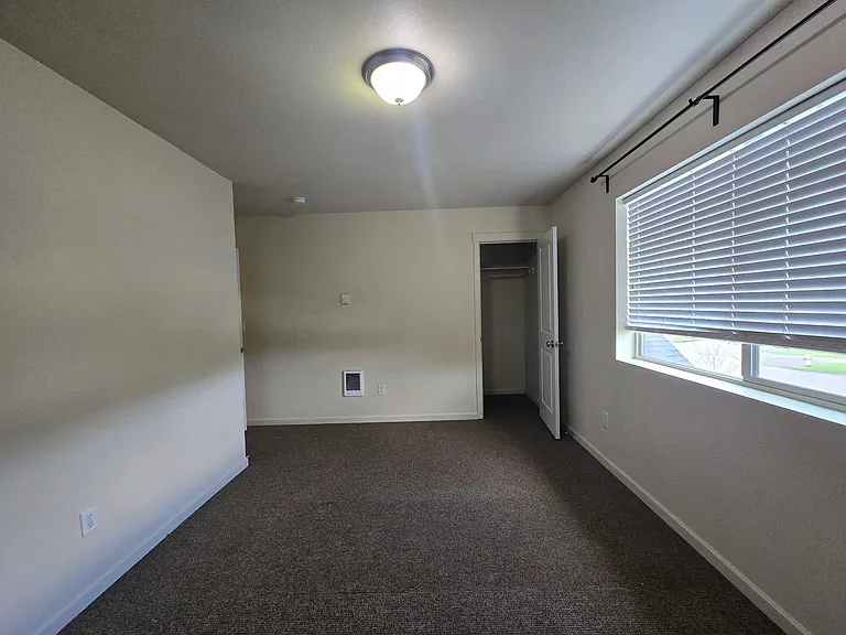 1802 College St #1810 — Photo 19