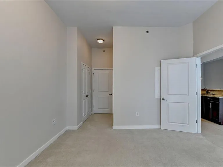 Unit Photo
