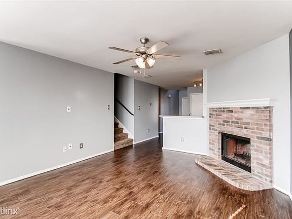 3rd image of 1608 Briarhaven Way