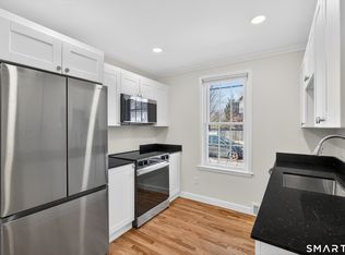195 Laurel Pl, Bridgeport, CT 06604