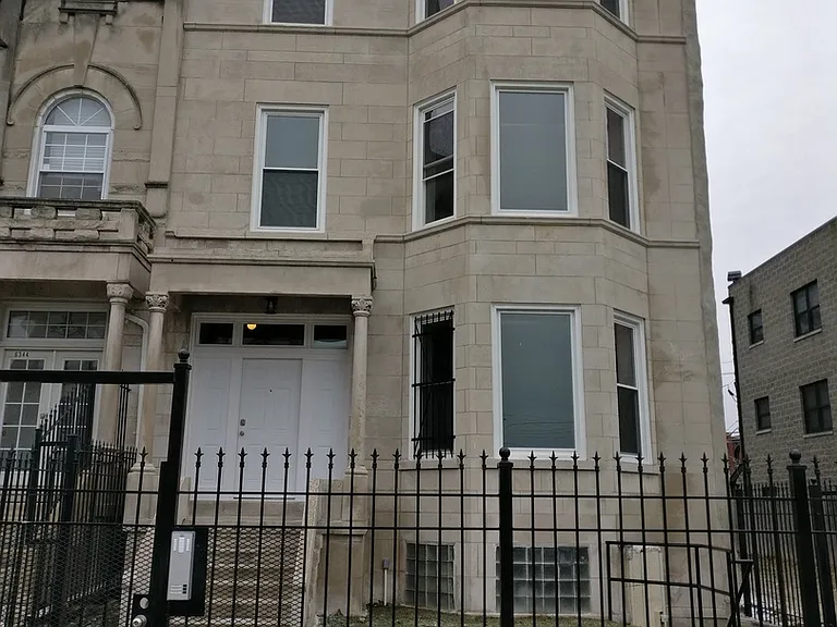 6342 S Ingleside Ave #1 — Photo 1