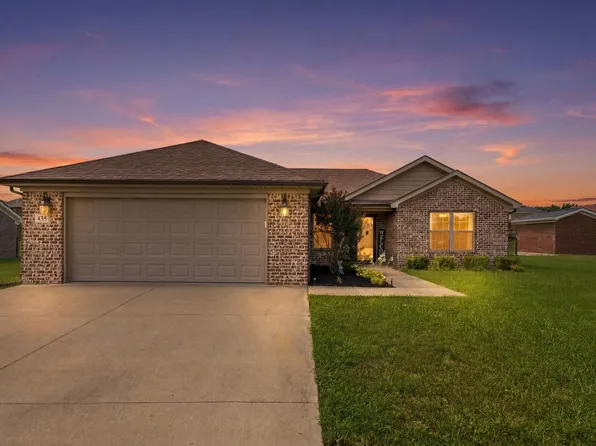 435 Southern Cross Dr, Richmond, KY 40475