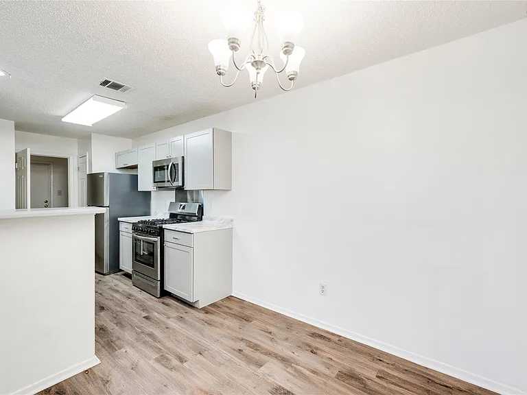 7918 W Gate Blvd — Photo 18