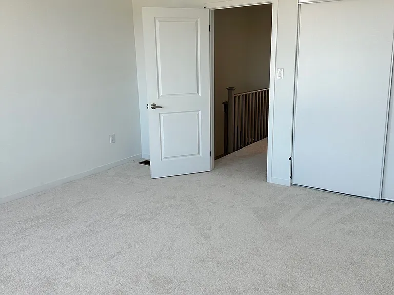 163 Hunt St N #101 — Photo 27
