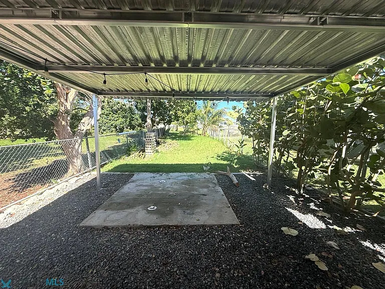 154 Jobos — Photo 7