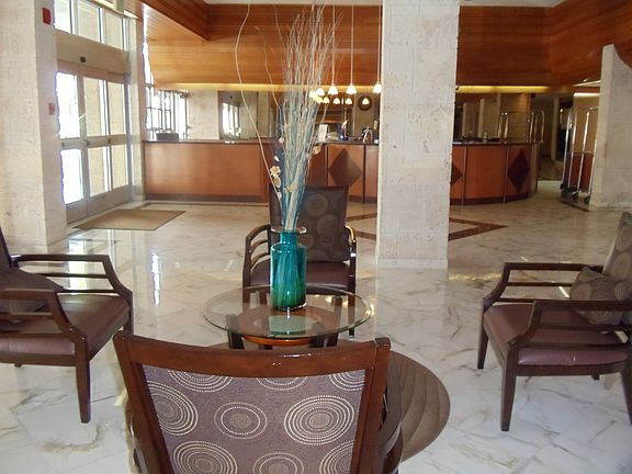 4th image of 301 174th St APT 1606