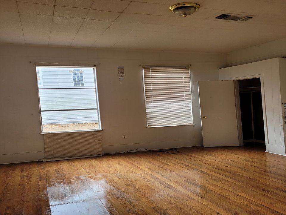 518 S Elm St Sherman TX Zillow