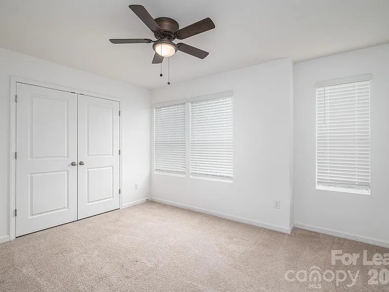 1004 Davis Hills Dr — Photo 10