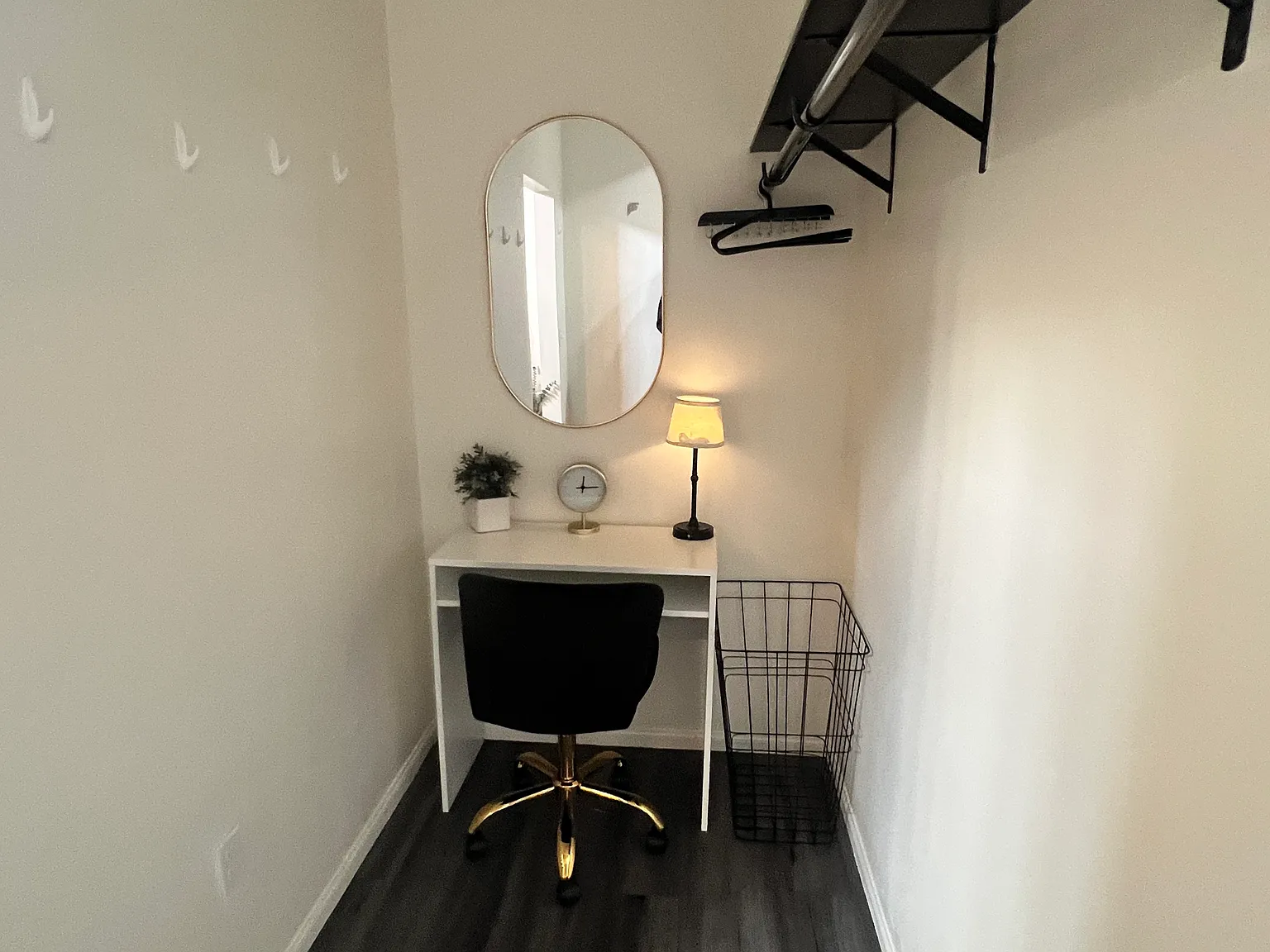 Studio, 500 sqft, $2,300 — Photo 3