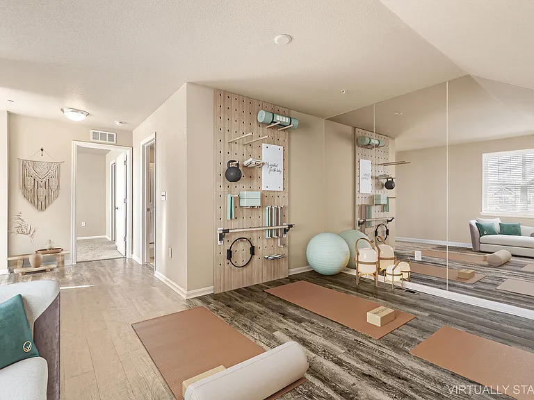 Maple Leaf Townhomes — Photo 8