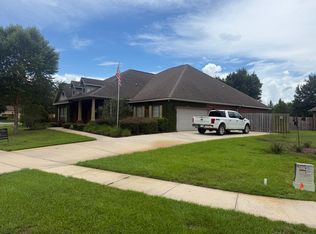 305 Mango Ln, Freeport, FL 32439