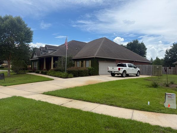 305 Mango Ln