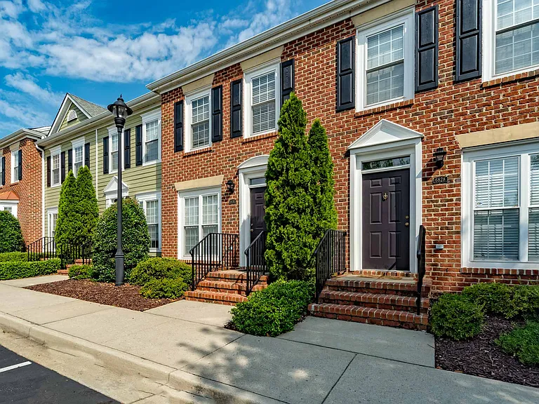 Estates at Horsepen townhome-style apartments