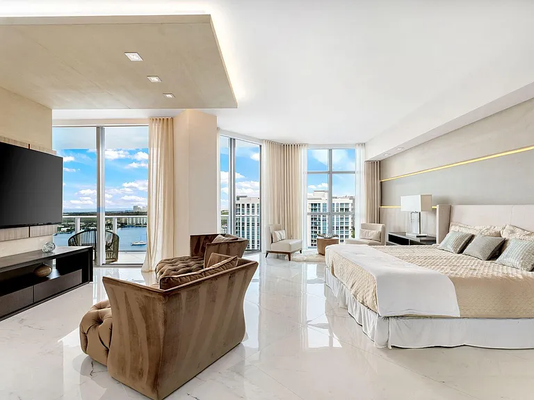 17301 Biscayne Blvd #Penthouse 7 — Photo 22