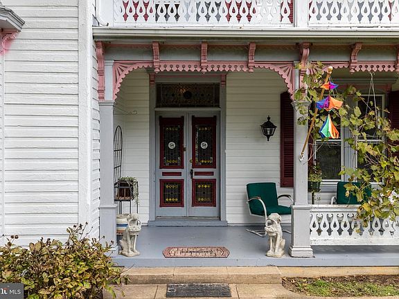 2nd image of 275 Chapel Rd