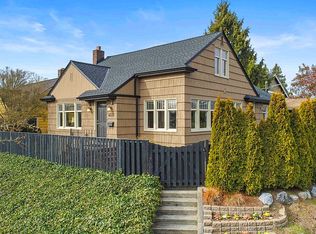 4518 SW Admiral Way, Seattle, WA 98116