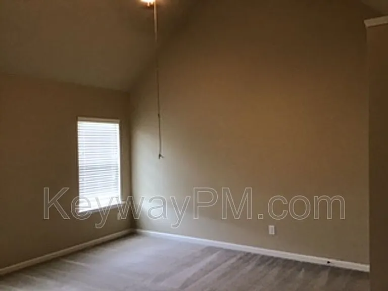 6017 Reynolds Cir — Photo 17