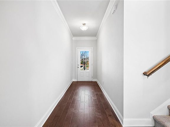 5th image of 2537 Pearl Ridge Trce