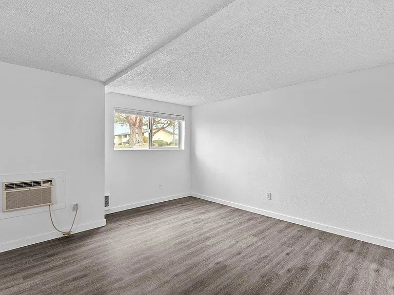 Brix Apartments — Photo 36