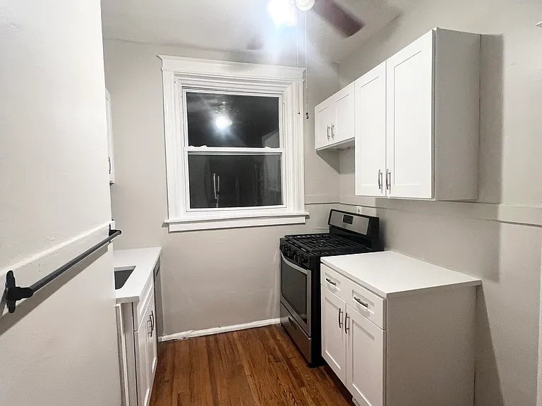 4913-4915 Devonshire Ave #1F — Photo 6