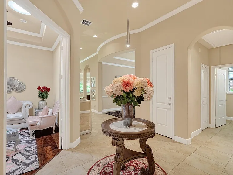 55 S Victoriana Cir — Photo 7