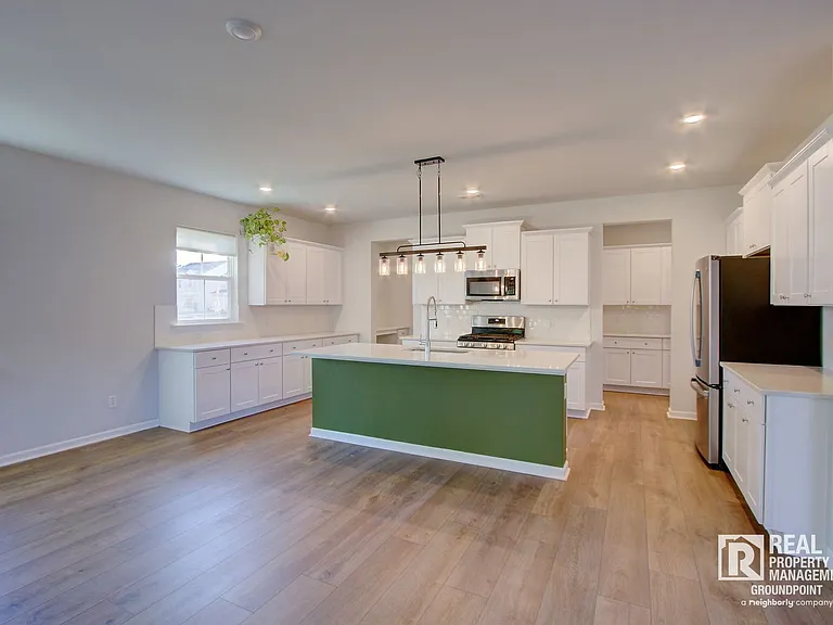 137 Paddle Boat Way — Photo 5