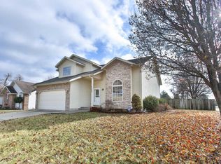 1320 W McGuffey St, Ozark, MO 65721