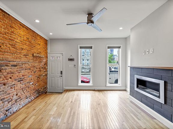 3rd image of 434 E Fort Ave