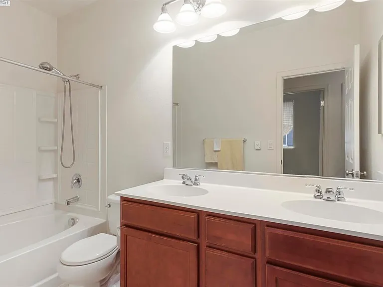 1257 George Cir — Photo 4