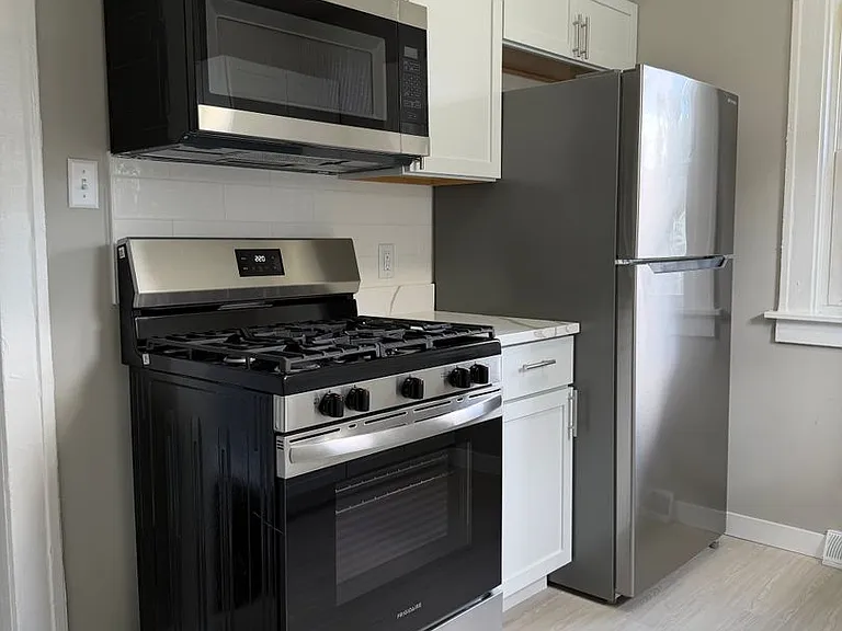 3509 Buchanan St — Photo 4