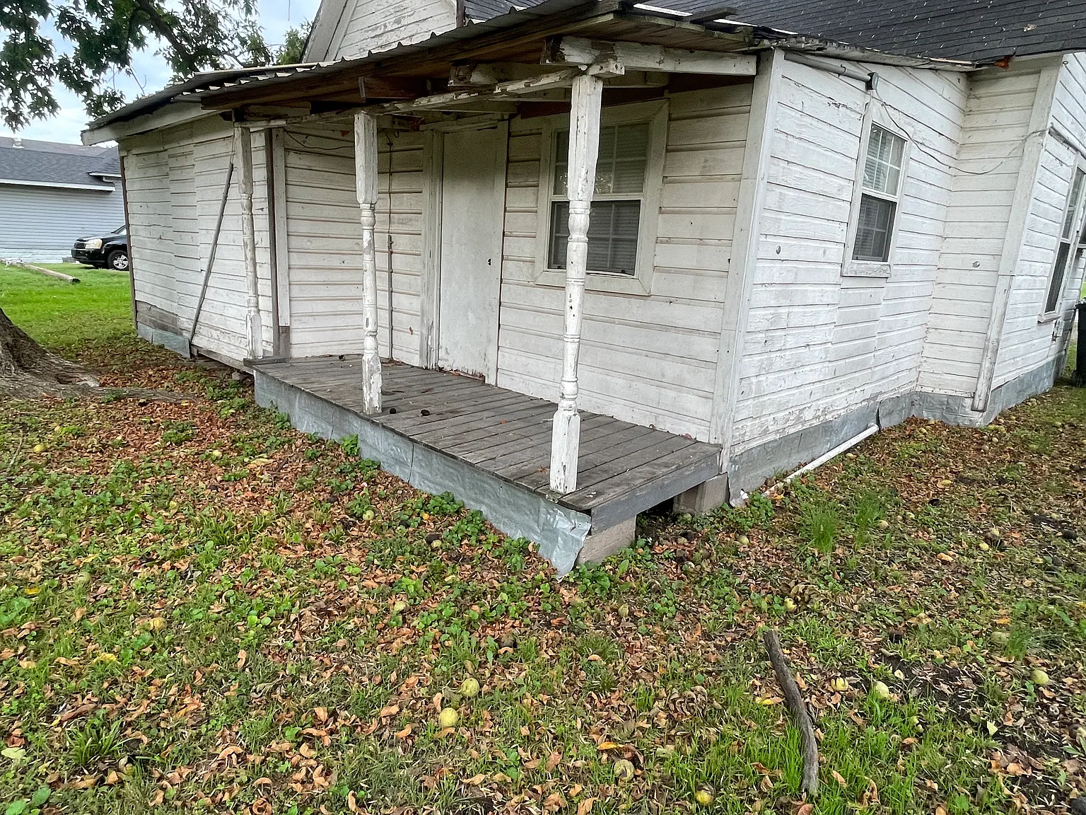 603 W Hazel St — Photo 2