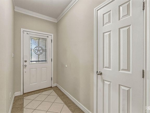 5th image of 1208 Coventry Ln