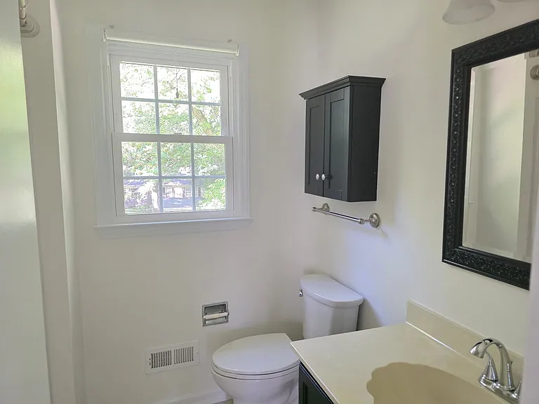 11702 Fernhurst Ln — Photo 8