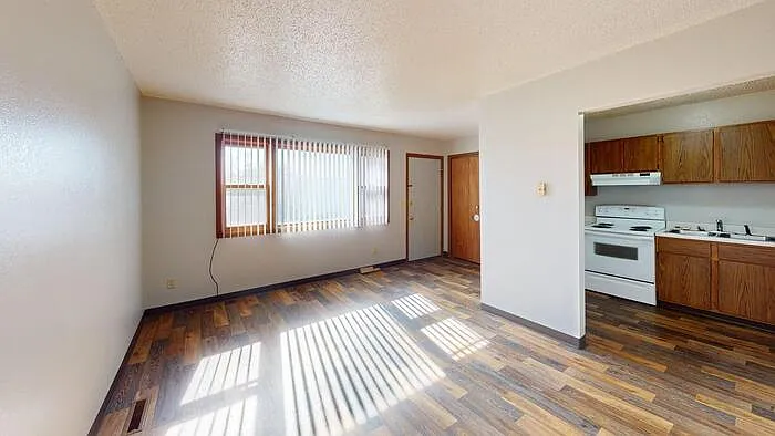 1508 E Thayer Ave #7 — Photo 2