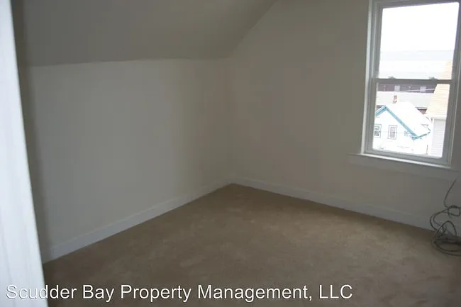 2 bed, 750 sqft, $1,650 — Photo 3