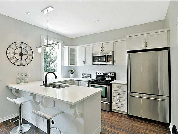 3rd image of 38 Cumberland Ave